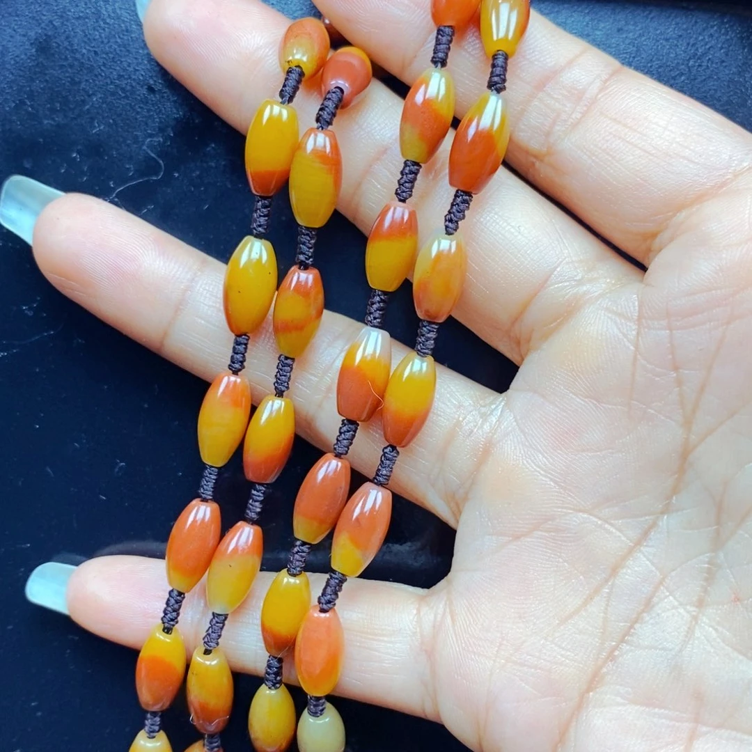 石英质玉（黄龙玉）未镶嵌颈饰