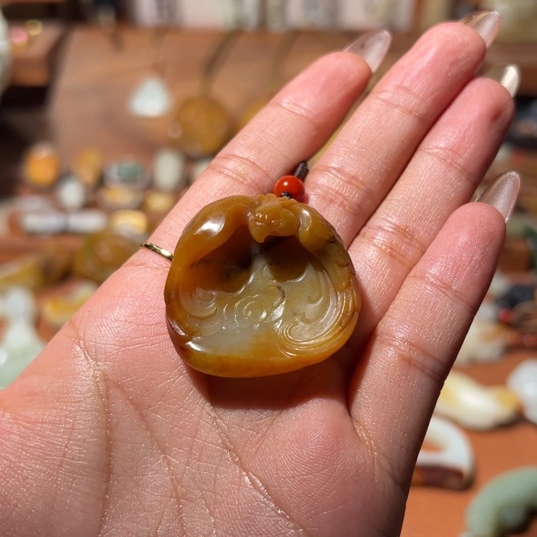 御***川和田玉未镶嵌颈饰