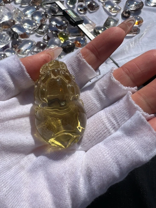 天然水晶摆件。。。。。