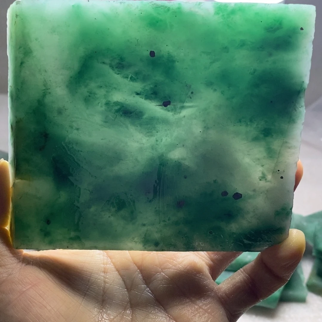定制石英质玉（非洲翠）何**安天然非州翠手镯