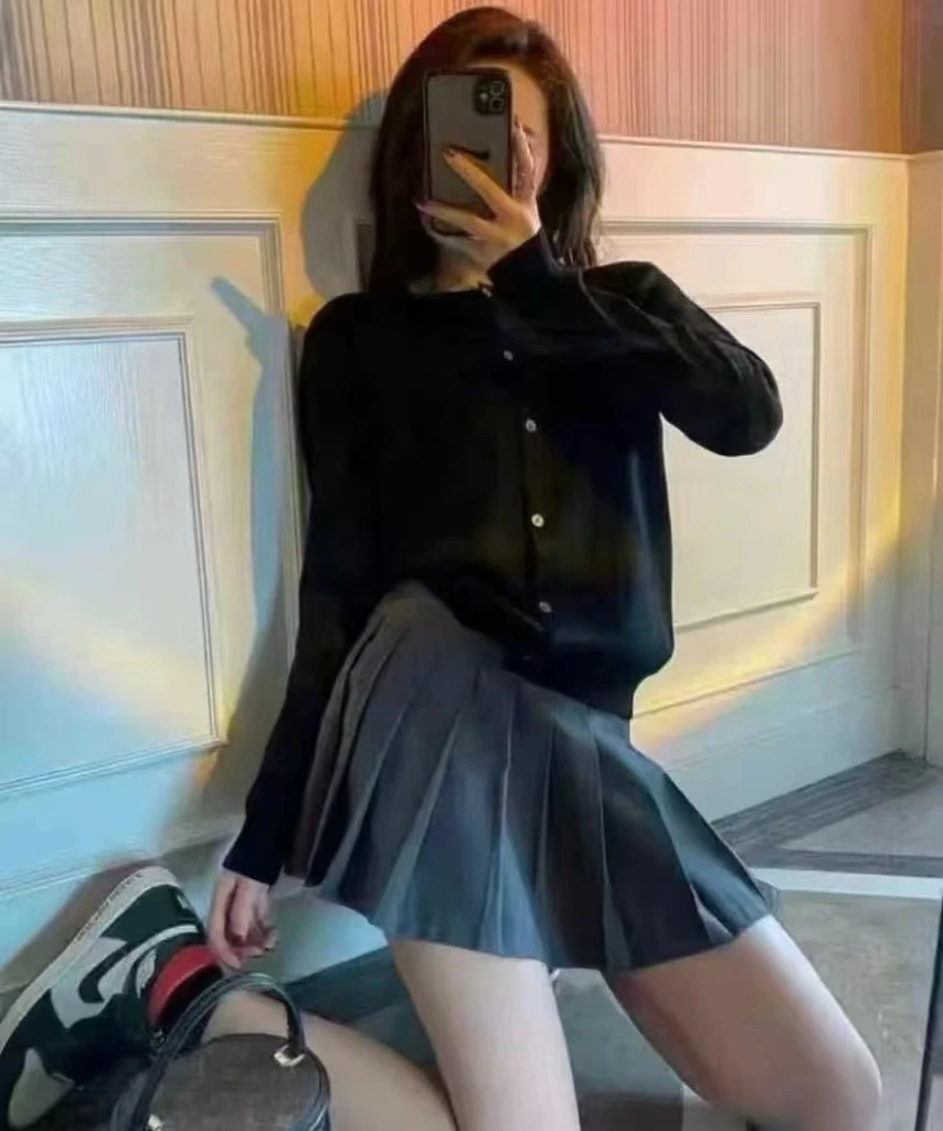 日系刺绣爱心时尚开衫女圆领针织开衫情侣外套毛衣男
