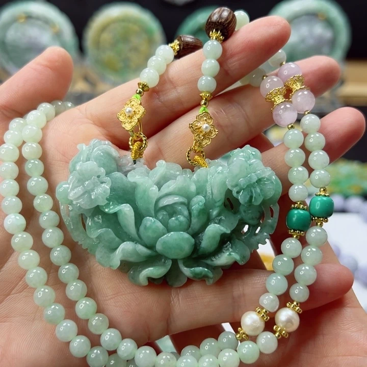 颈饰未镶嵌翡翠吊坠