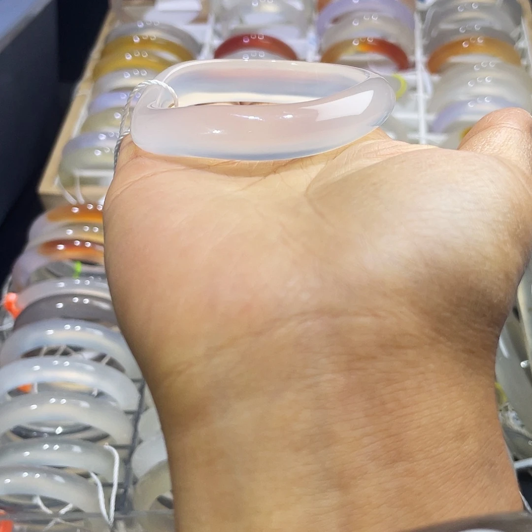 玛瑙/玉髓未镶嵌手镯