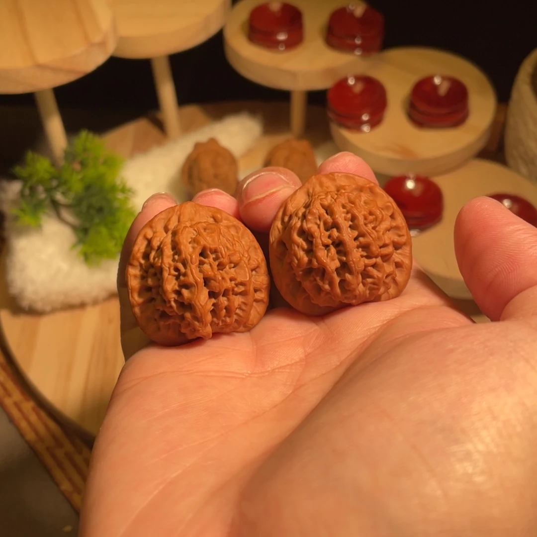 文玩核桃把件秦闷