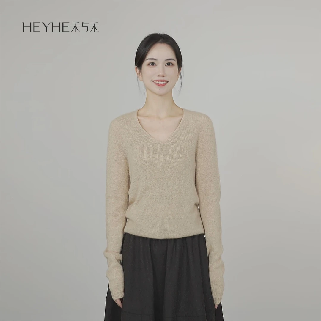 小禾【暖绒】康赛妮100山羊绒无缝一体修身百搭V领长袖套衫毛针织衫