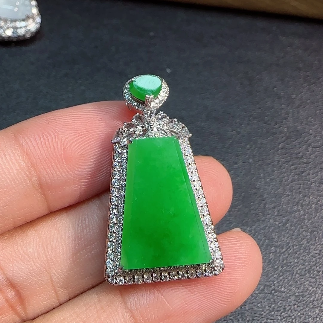 翡翠18K金镶嵌吊坠(不含链)无事牌