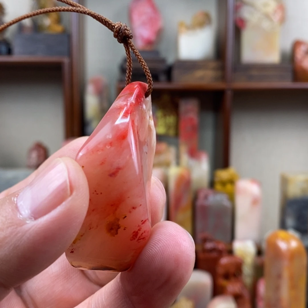 叙***诗其他巴林石巴林石粉冻鸡血随形吊坠