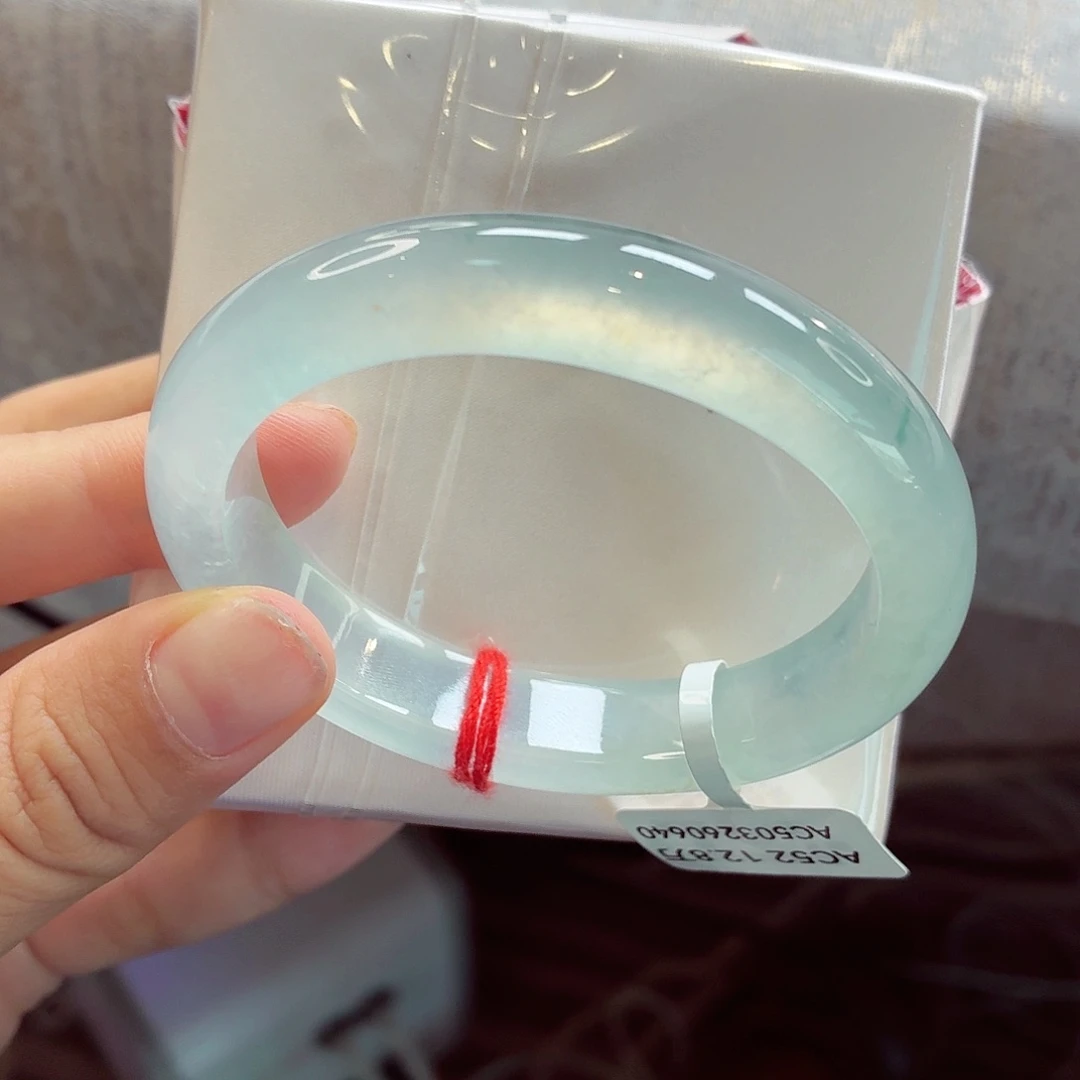 翡翠未镶嵌手镯（贵妃镯）68-06