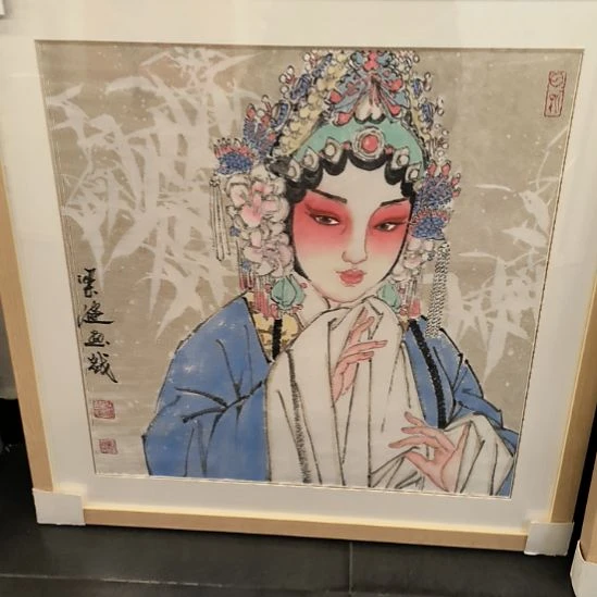 国画梁老师画作带框人物