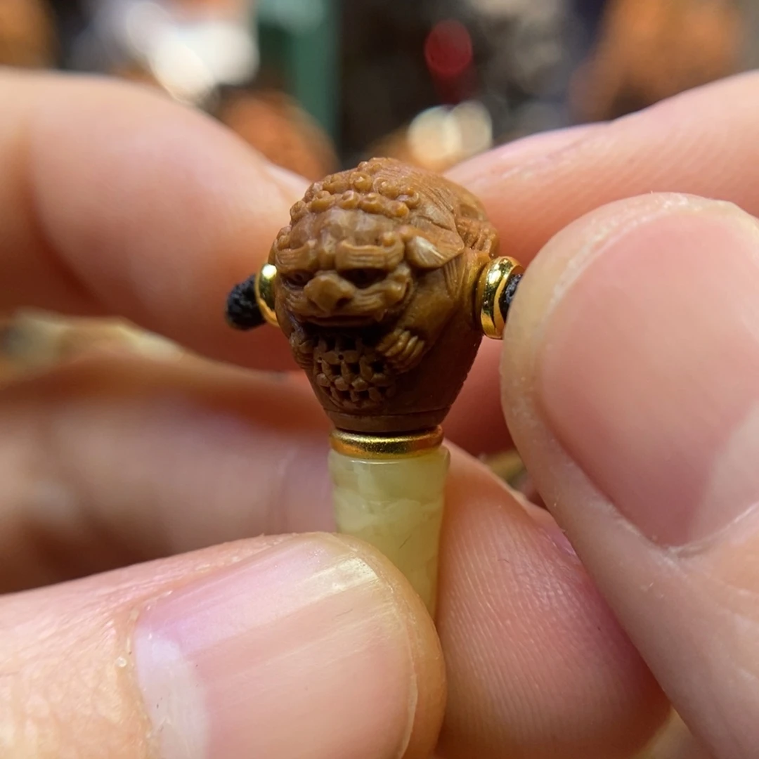 狮子一世如意潍坊核雕桃核雕刻