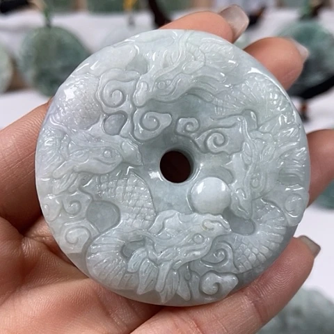 翡翠颈饰未镶嵌九龙扣两面工福利