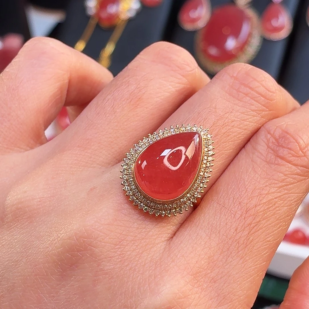 菱锰矿（红纹石）18K金镶嵌戒指