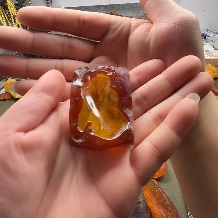 矿***水定制琥珀未镶嵌纯天然蜜蜡吊坠