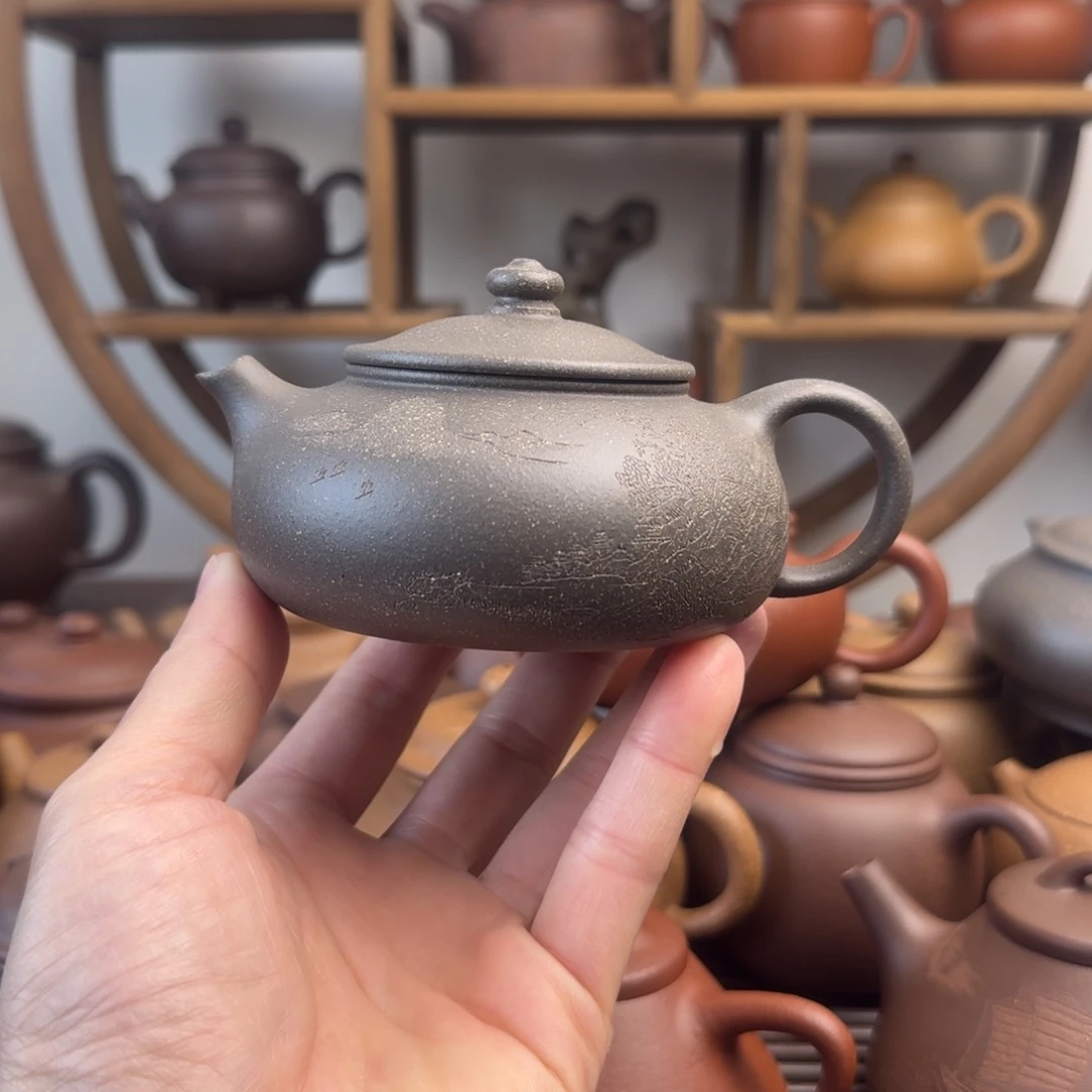 紫砂茶壶寒江200cc黄龙山青段刻绘