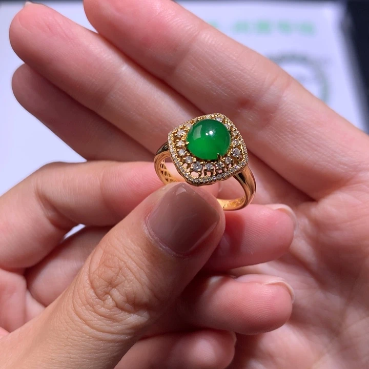 翡翠18K金镶嵌挂件