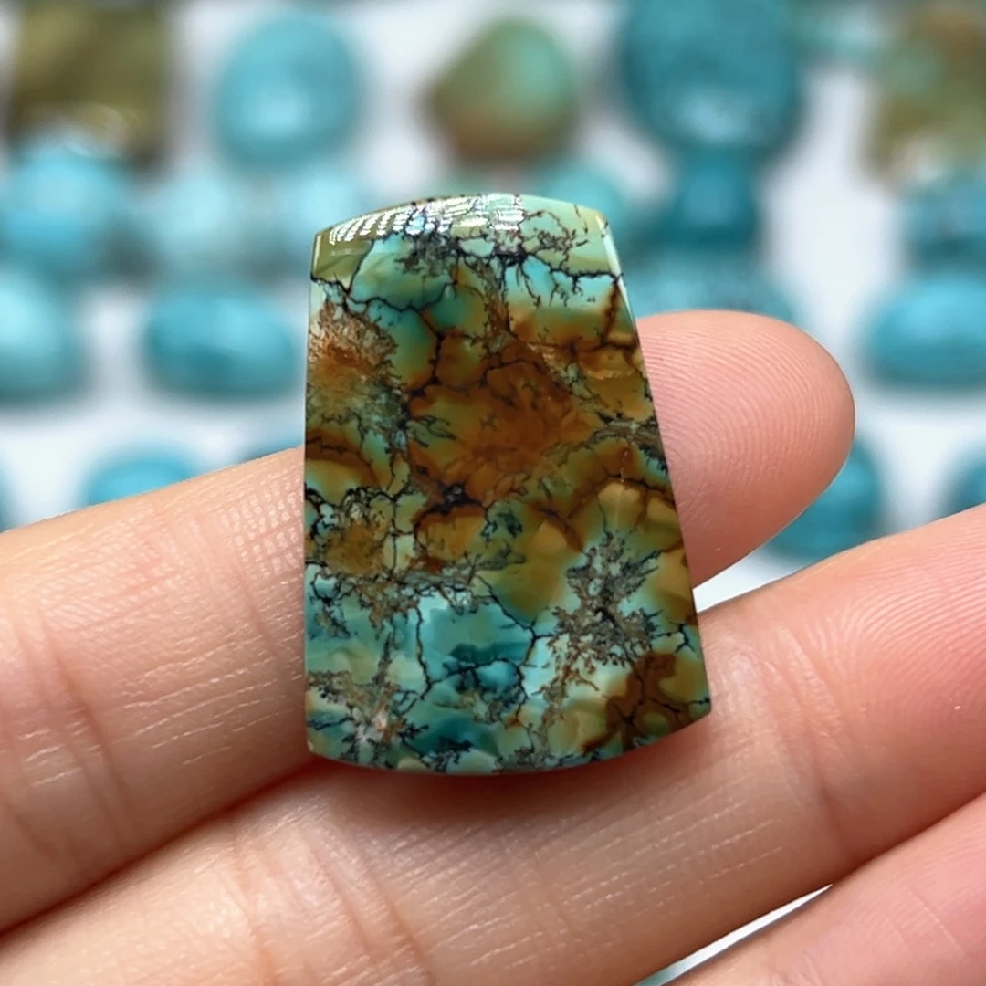 未镶嵌绿松石珠宝奇石