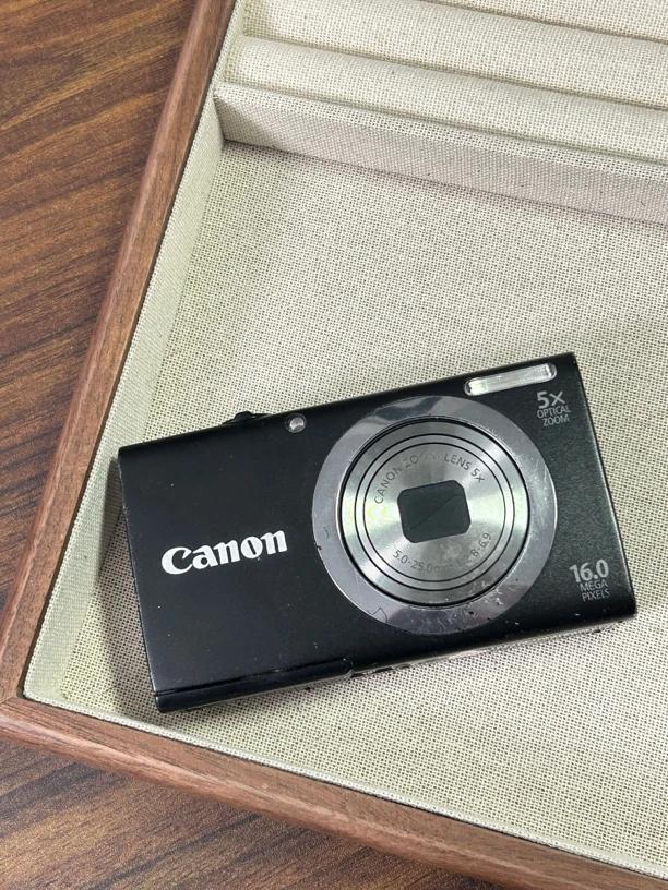 9新 Canon/佳能 a2300 黑色 微瑕疵 1600w像素 复古ccd数码相机