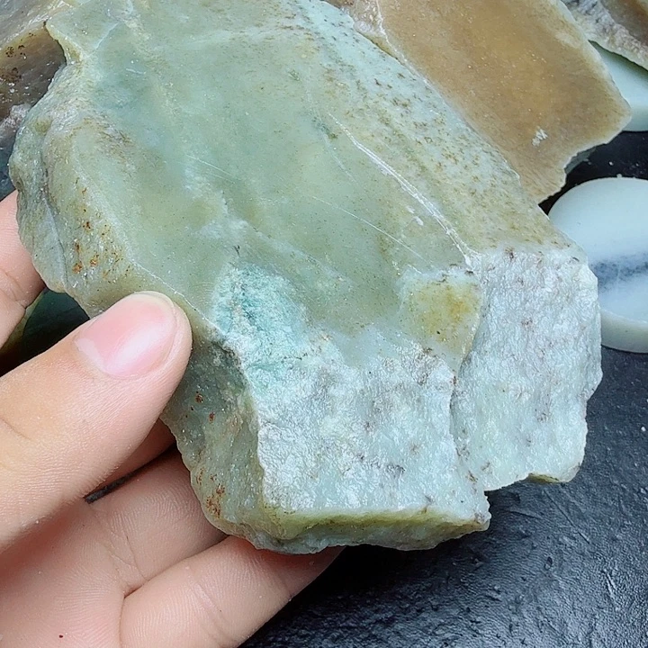未镶嵌和田玉（糖玉）珠宝奇石