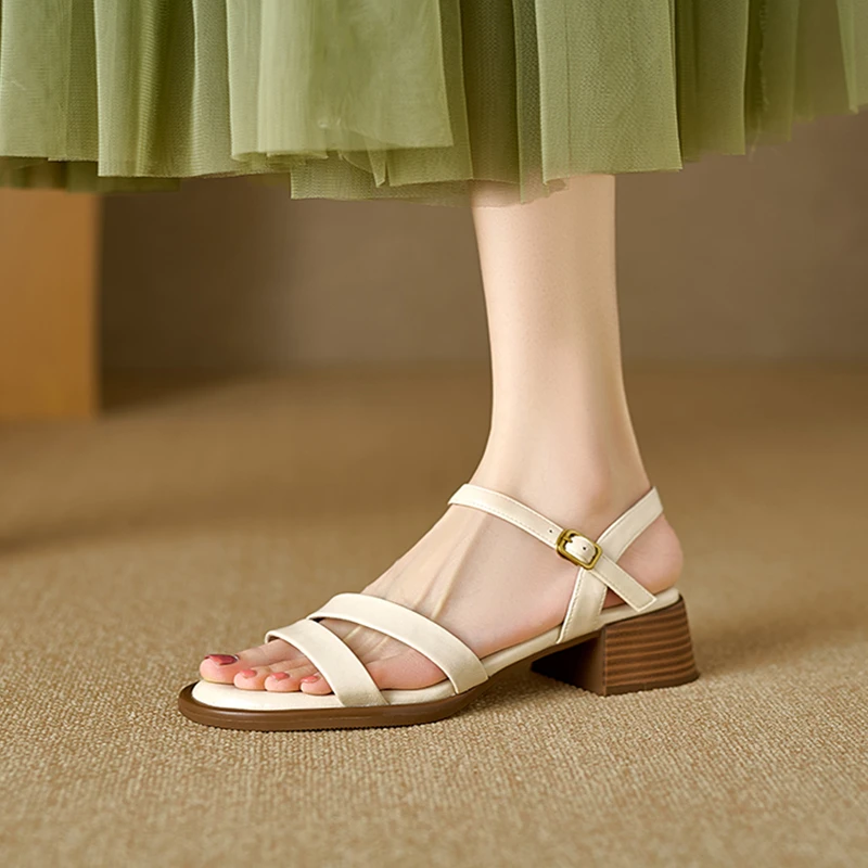 真皮断码清仓2025新款一字带凉鞋女夏外穿粗中跟软底高跟鞋配裙子