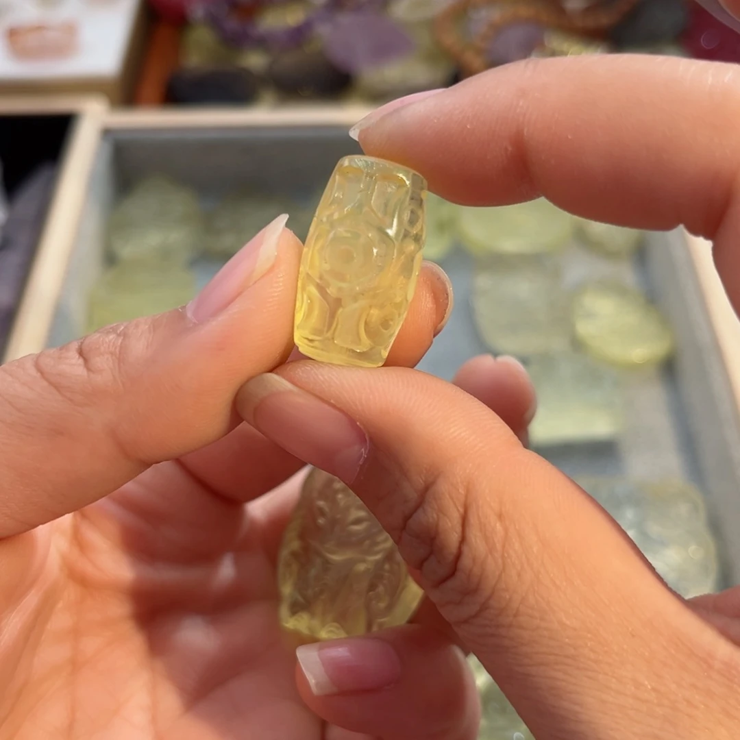 水晶颈饰未镶嵌黄水天珠32