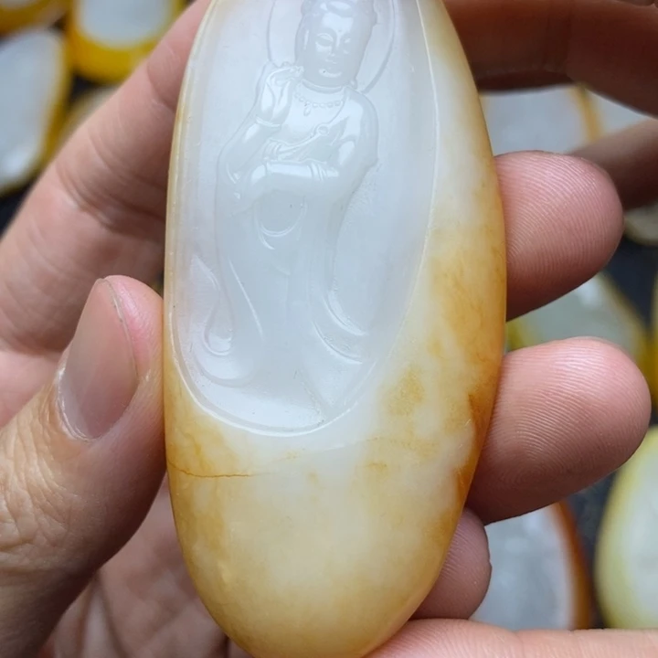 和田玉未镶嵌颈饰