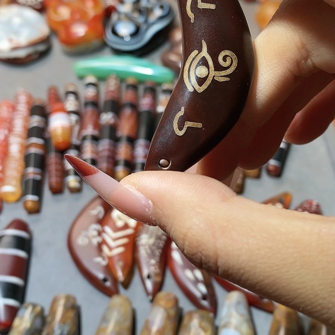 玛瑙/玉髓颈饰未镶嵌8****R