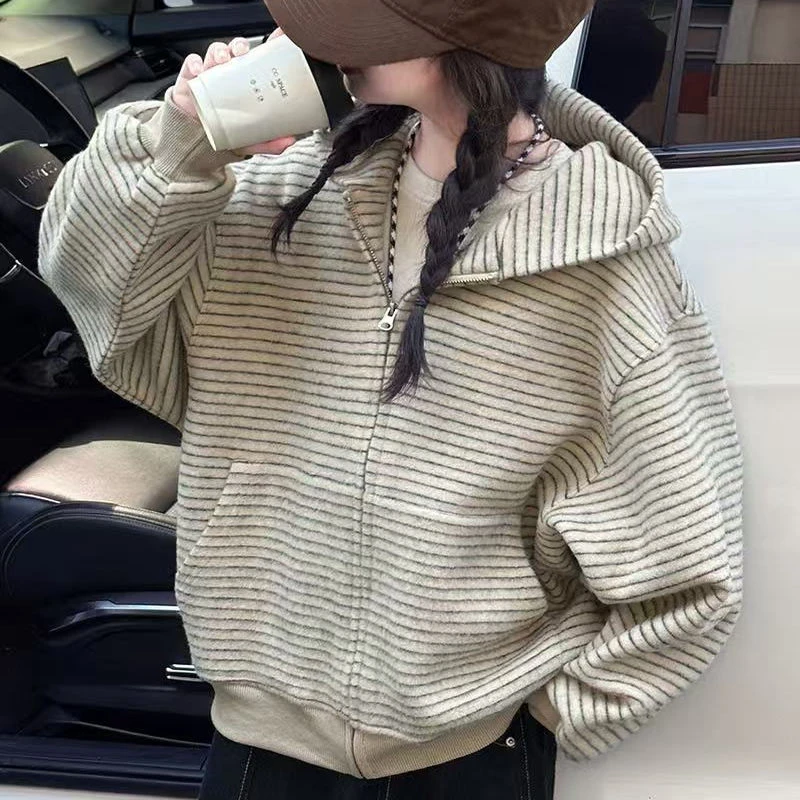 女童秋装外套2025新款中大童韩版洋气百搭休闲复古条纹连帽卫衣潮