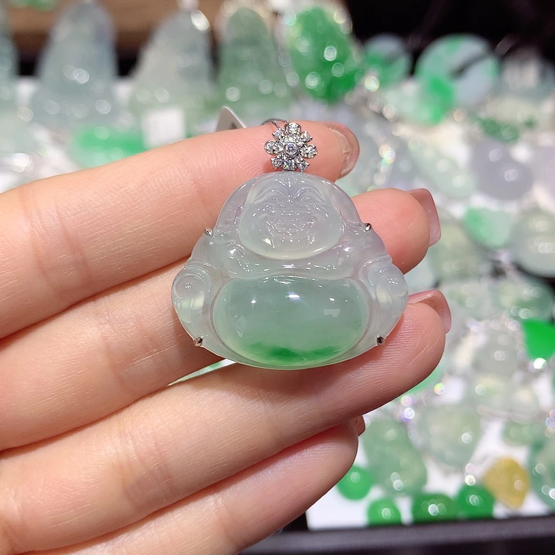 翡翠18K金镶嵌颈饰佛