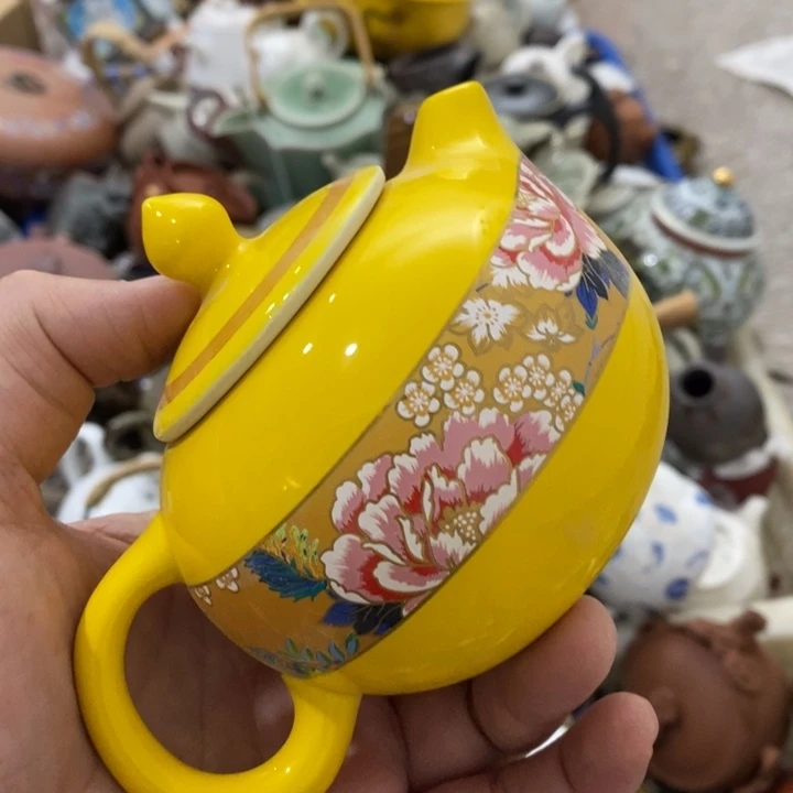 陶瓷艺术品及陶瓷壶