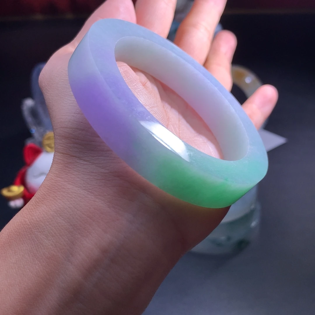 定制翡翠未镶嵌翡翠手镯