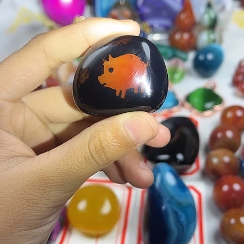 玛瑙/玉髓颈饰合金