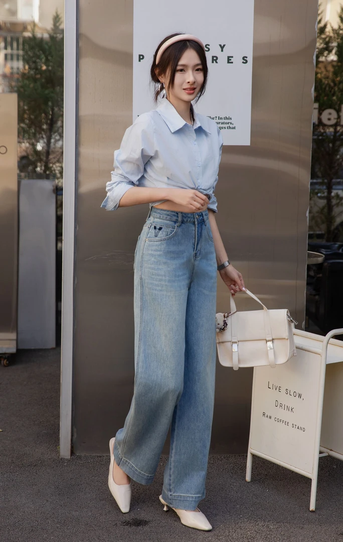 后袋刺绣字母浅色显瘦直通牛仔裤女2025春秋款百搭复古设计感