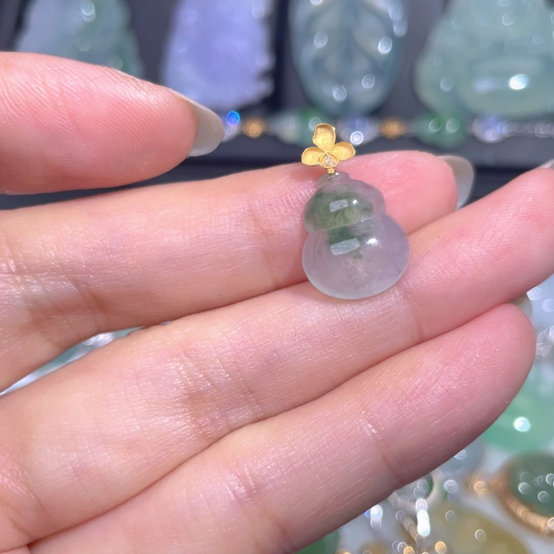 颈饰18K金镶嵌翡翠翡翠