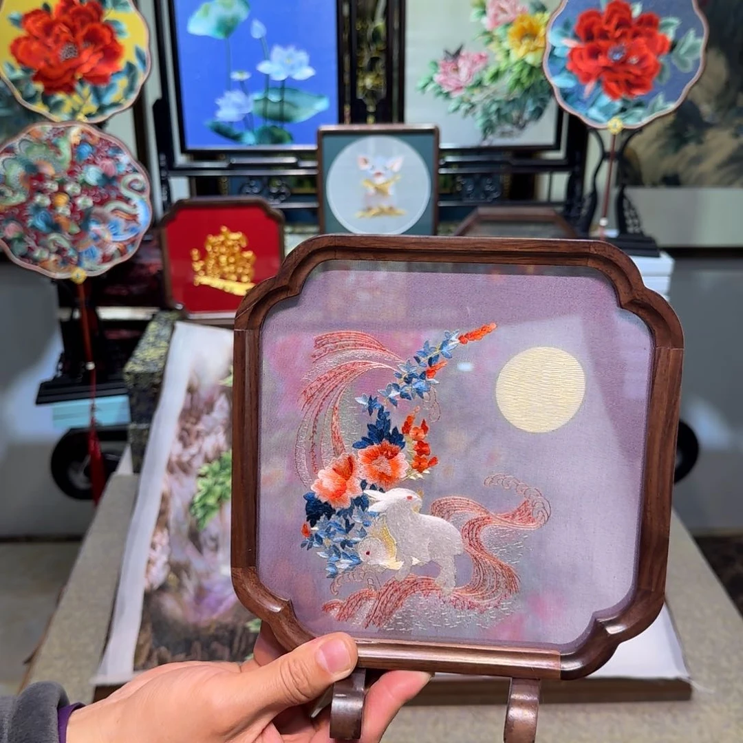 刺绣刺绣工艺精湛