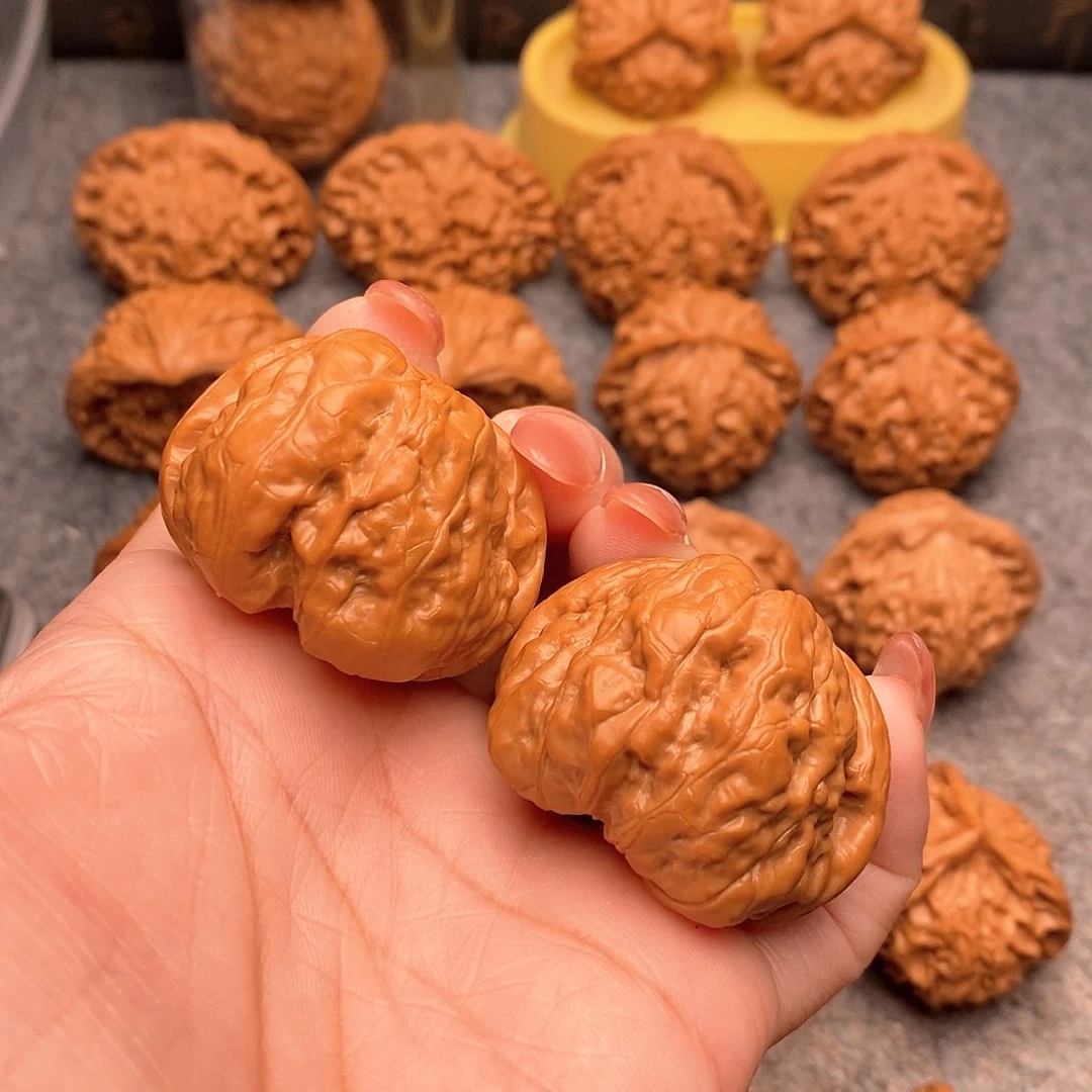 文玩核桃把件精品蛤蟆头40+