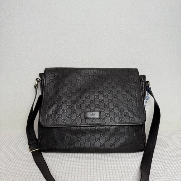 95新 GUCCI/古驰 5824/男士时尚深棕色真皮压纹邮差包