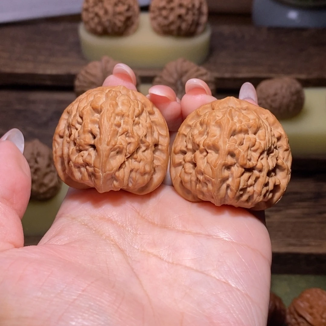 吊坠文玩核桃全品38+三角白狮子头