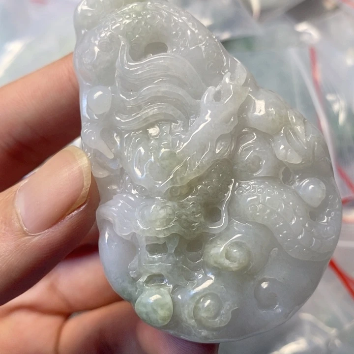 翡翠未镶嵌颈饰天然翡翠A货
