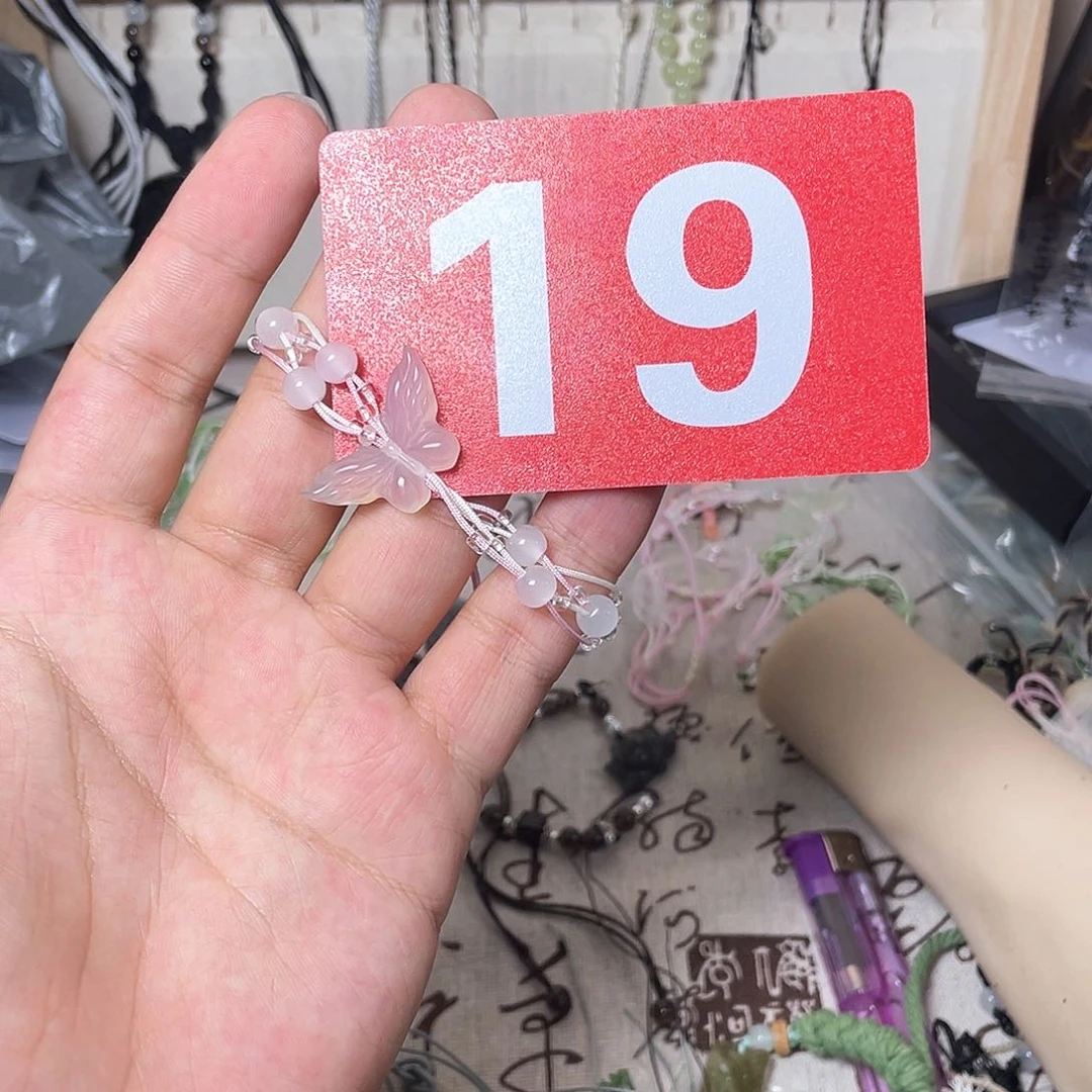 蛇纹石玉颈饰合金无**晶