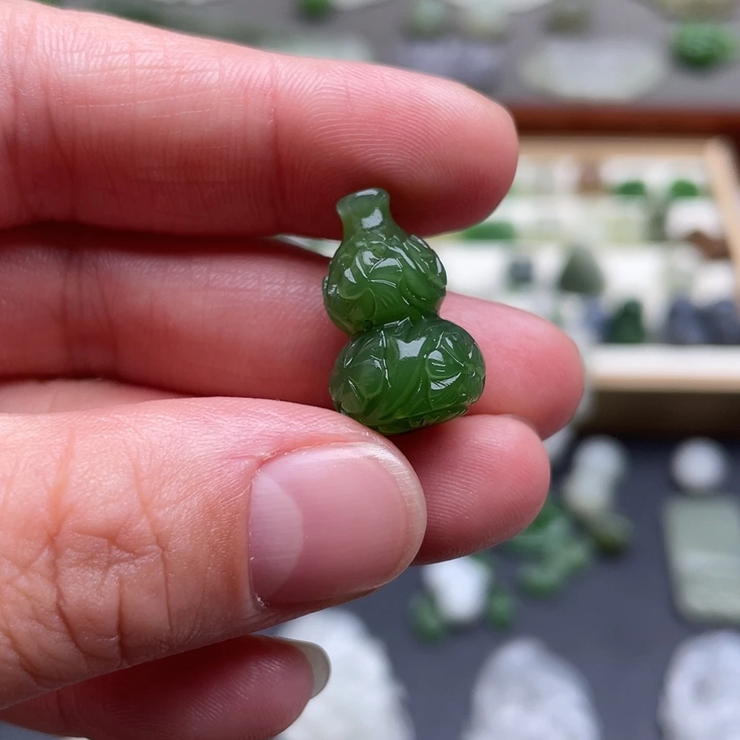 颈饰未镶嵌和田玉碧玉葫芦吊坠