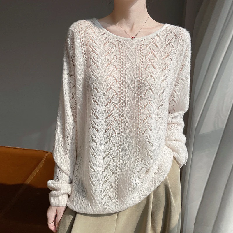 DJ8151已开价 康赛妮75山羊绒25桑蚕丝一字领镂空薄款丝羊绒衫