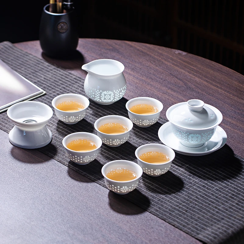 府前礼品景德镇纯白青花玲珑瓷茶具套装高温瓷釉下彩礼盒装主人杯