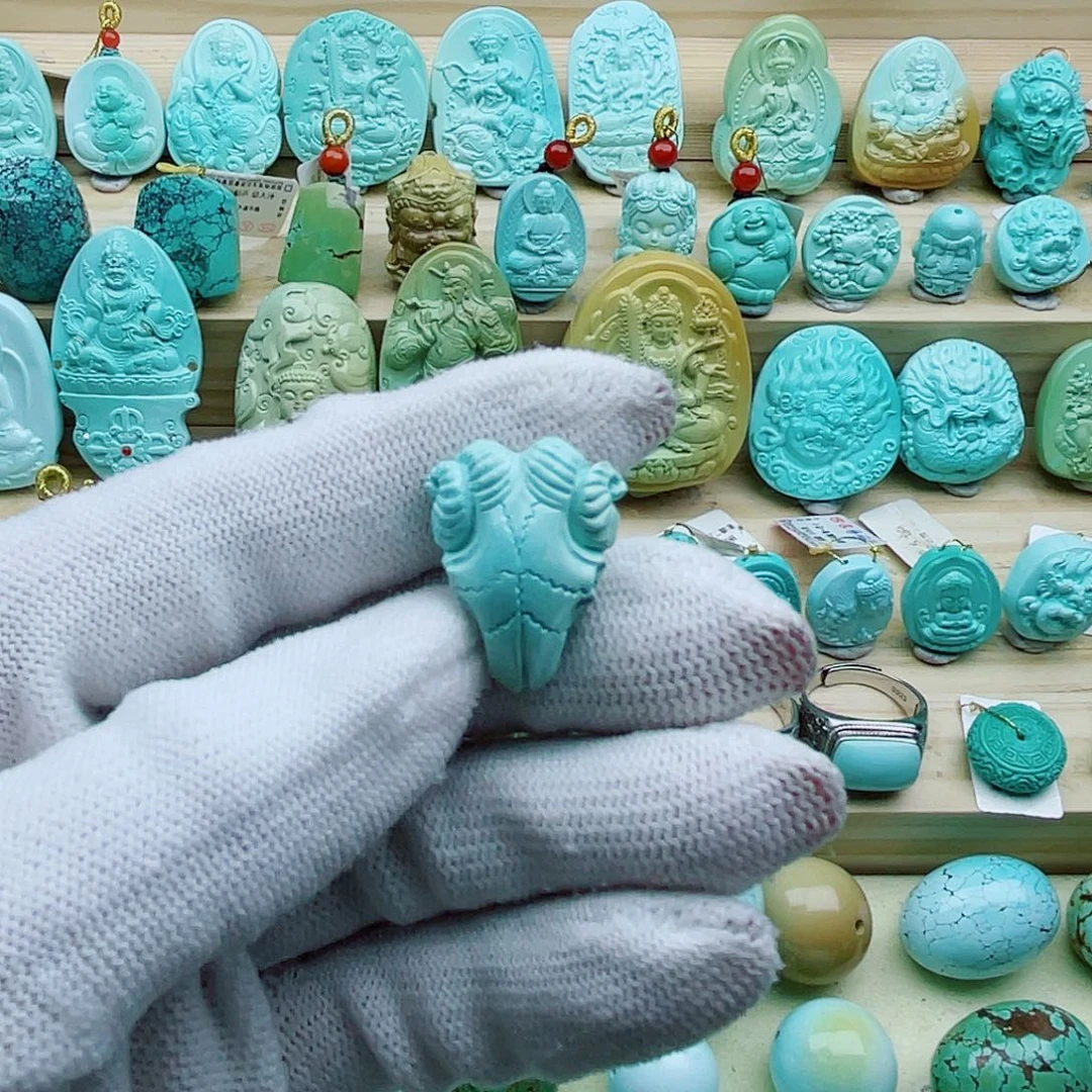 绿松石未镶嵌珠宝奇石