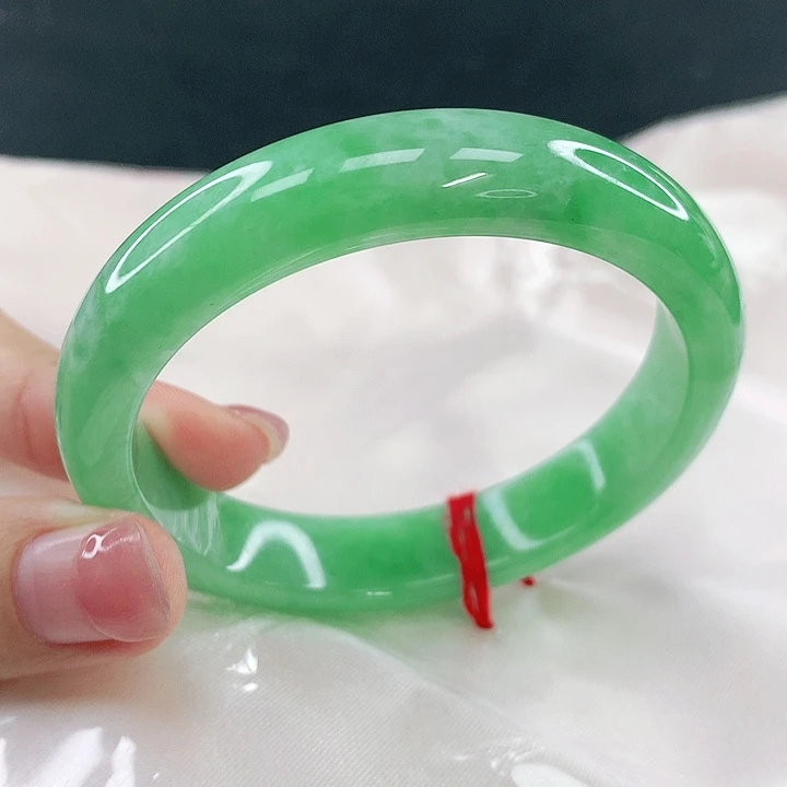 翡翠未镶嵌手镯圈51.8，05046