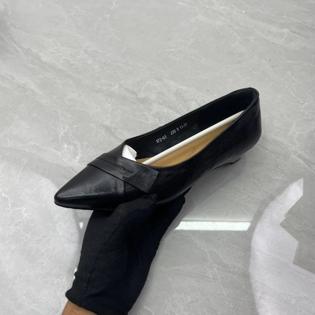 单鞋女 (羊皮) 172-03（孤品）f区36码