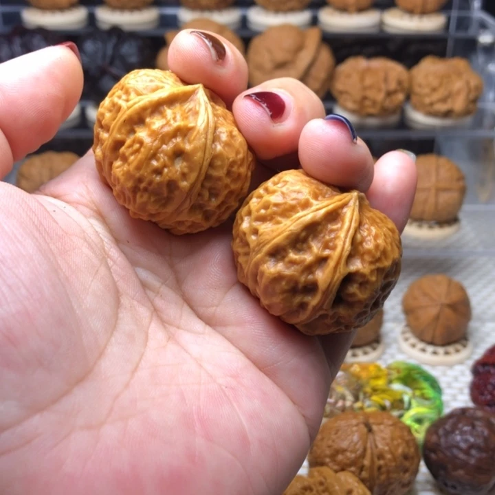 文玩核桃把件86豹纹佛肚36尺