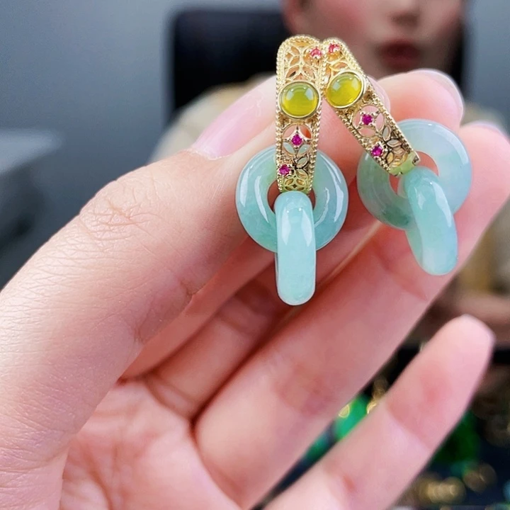 翡翠耳饰未镶嵌饰品