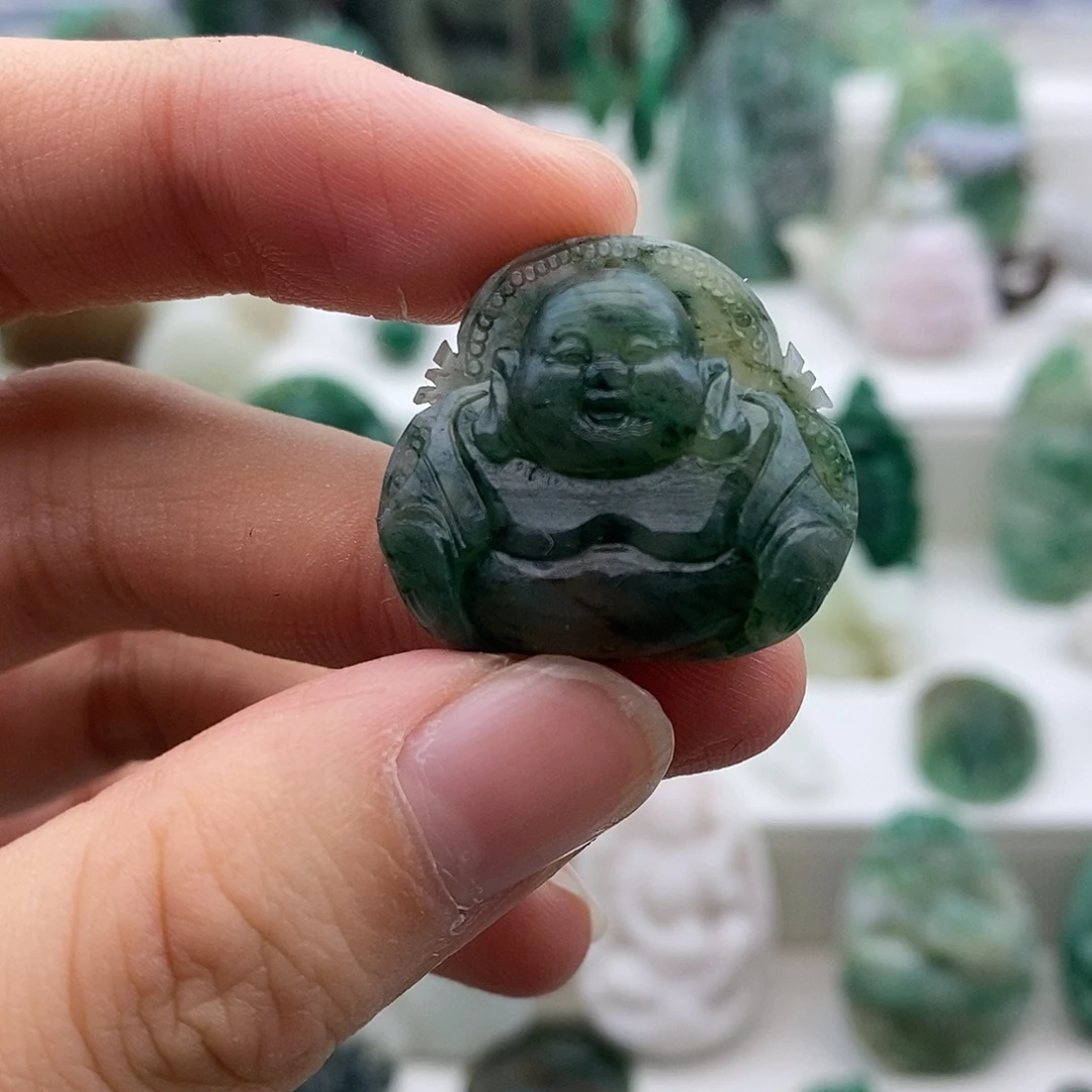 独山玉未镶嵌颈饰