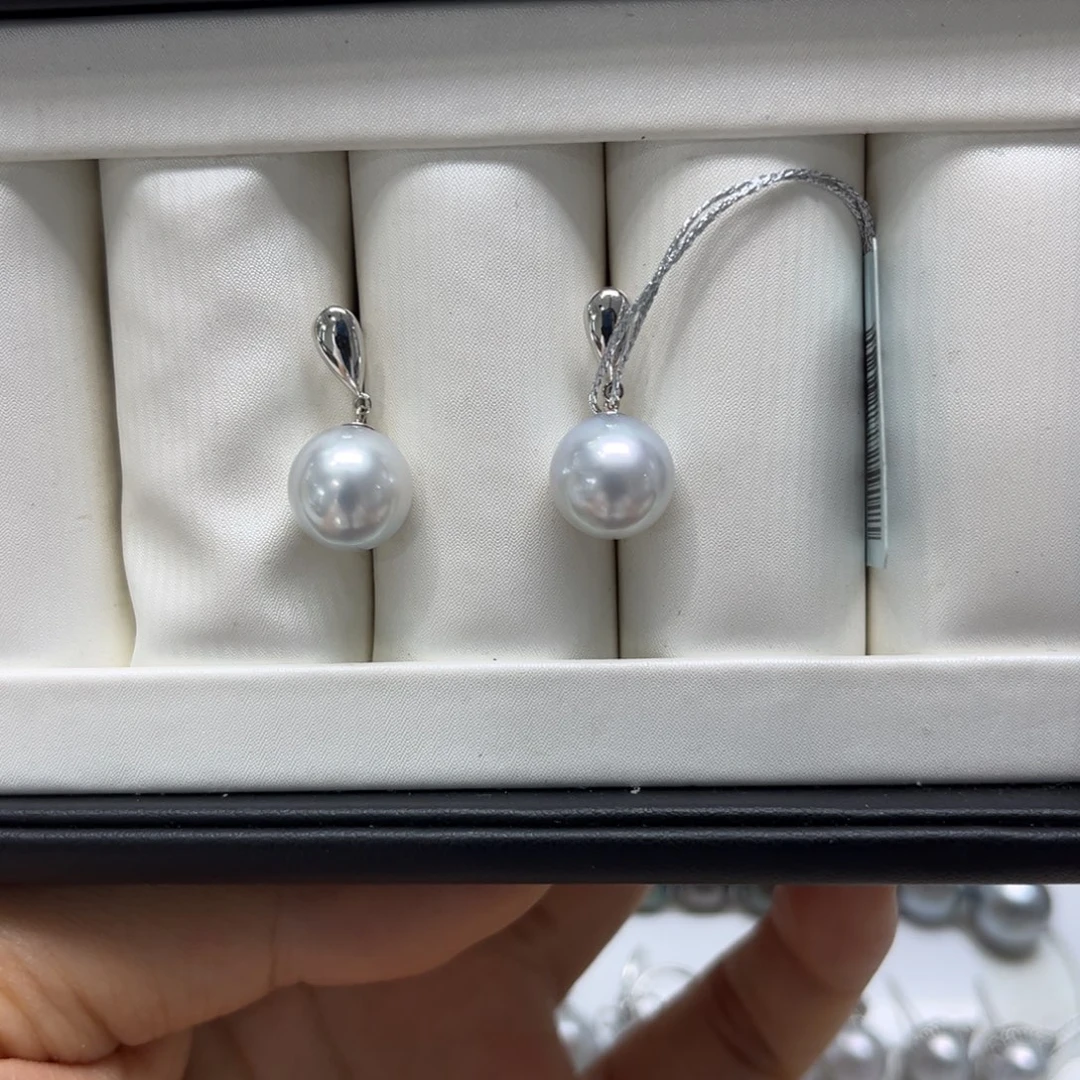 18K金镶嵌海水珍珠耳饰9-10mm