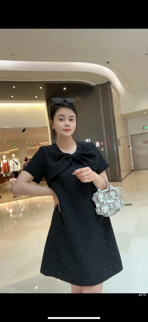 大码满钻夏季御姐风小众设计高端短裙子女绝美超好看黑色连衣裙